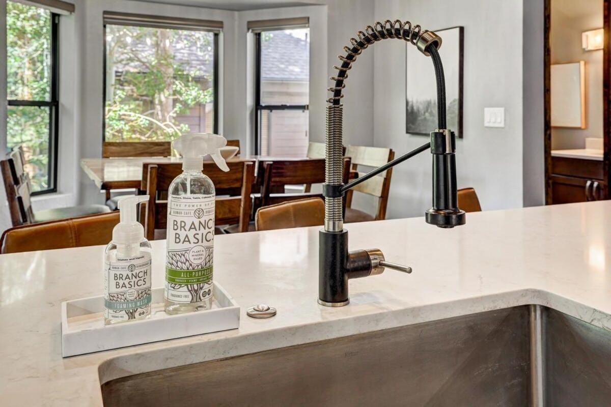 Luxury Modern Townhome Steps To Ski Lifts And Downtown With Nature At Your Patio Breckenridge Bagian luar foto